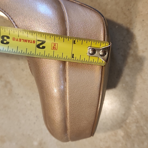 2010s Penny Loves Kenny size 8.5 gold/champagne platform heels - Picture 7 of 11